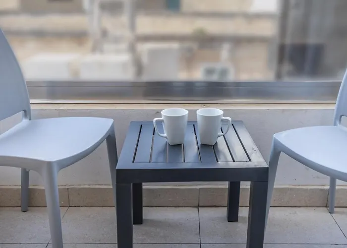 Cozy In The Heart Of Paceville - Olo Living By Sf Homes Gæstehus Saint Julian's